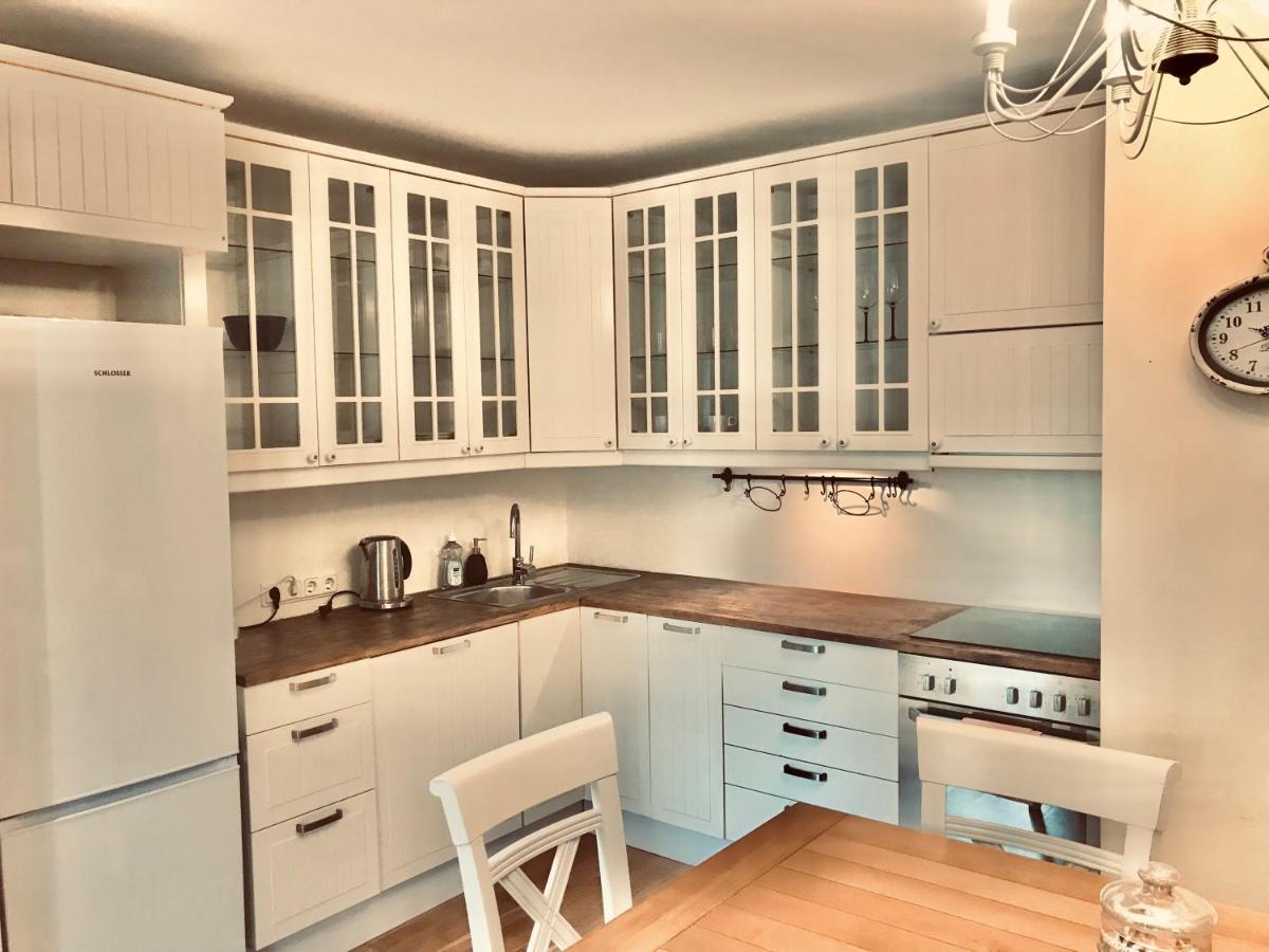 Cozy City Penthouse Apartment, Free Parking Tallinn Bagian luar foto