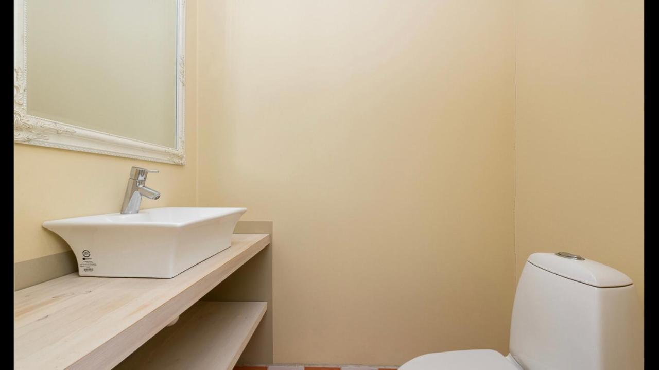 Cozy City Penthouse Apartment, Free Parking Tallinn Bagian luar foto