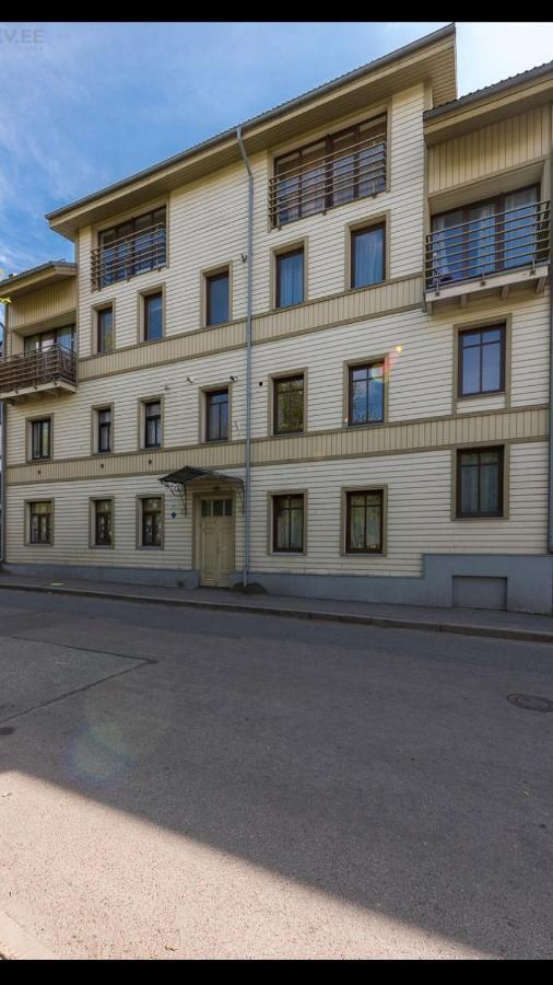 Cozy City Penthouse Apartment, Free Parking Tallinn Bagian luar foto